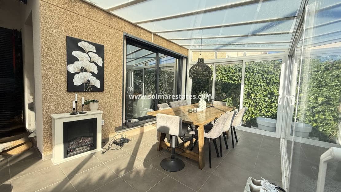 3 sovrum Villa till salu i La Zenia med pool - 499 999 € (Ref: 9622922)