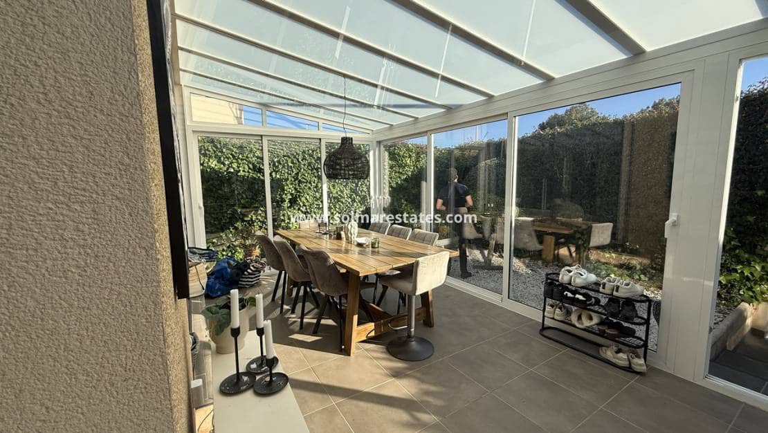 3 sovrum Villa till salu i La Zenia med pool - 499 999 € (Ref: 9622922)