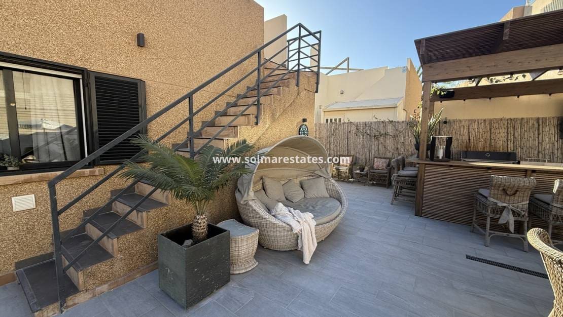 3 sovrum Villa till salu i La Zenia med pool - 499 999 € (Ref: 9622922)