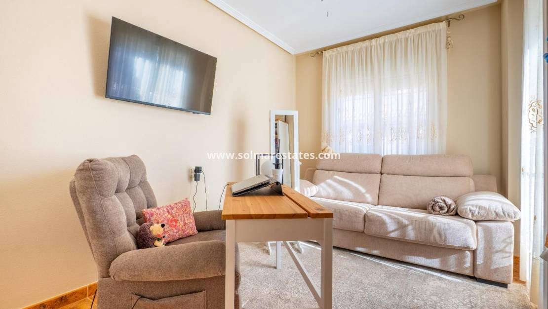 2 bedroom Terraced Villa for sale in Cabo Roig with pool - € 258,500 (Ref: 9622925)