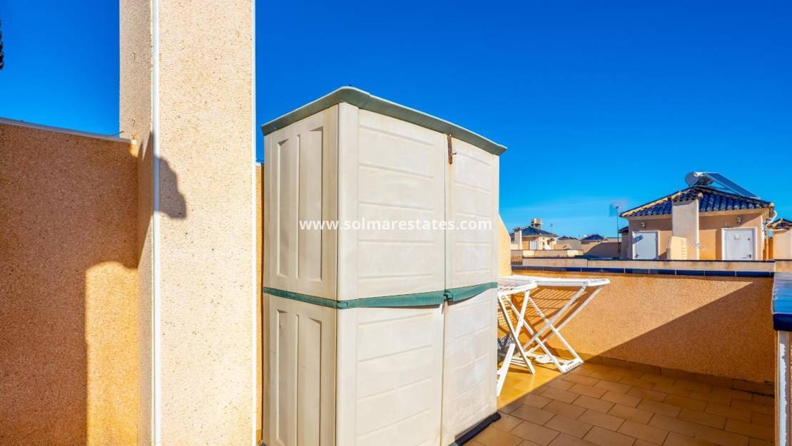 2 bedroom Terraced Villa for sale in Cabo Roig with pool - € 258,500 (Ref: 9622925)