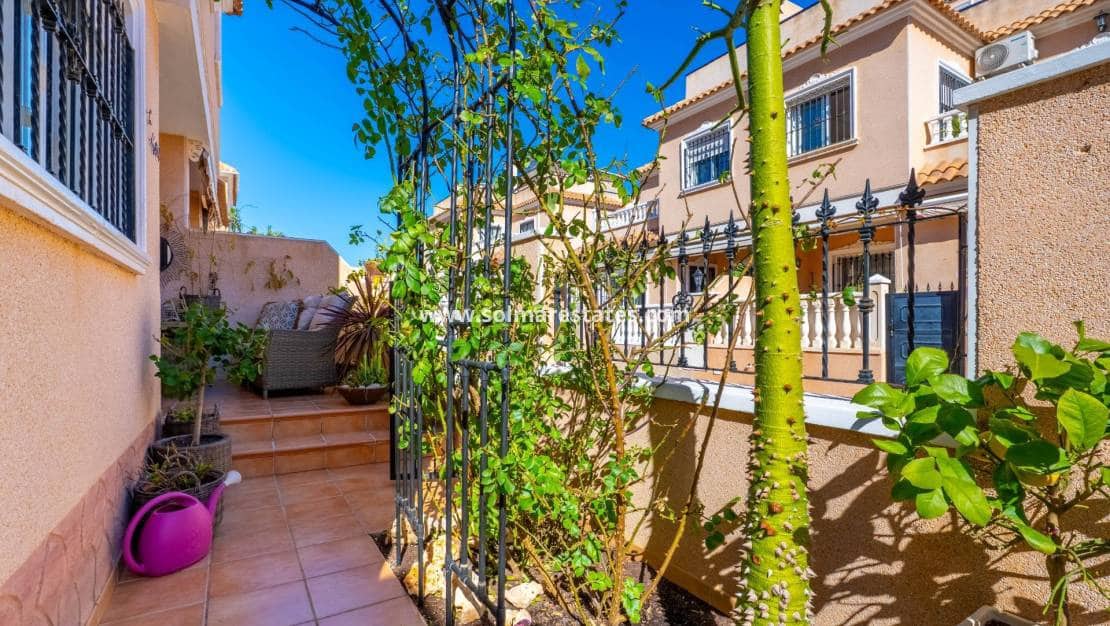 2 bedroom Terraced Villa for sale in Cabo Roig with pool - € 258,500 (Ref: 9622925)