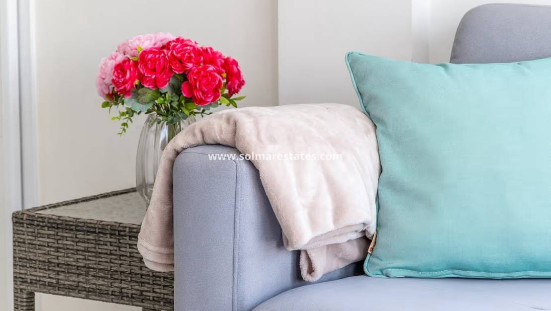 3 makuuhuone Paritalo myytävänä paikassa Orihuela Costa mukana uima-altaan - 375 000 € (Ref: 9623216)