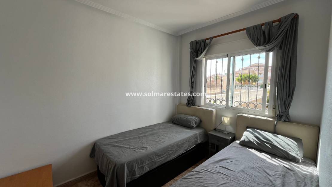 2 sypialnia Apartament na sprzedaż w Orihuela Costa z basenem - 169 995 € (Ref: 9624051)