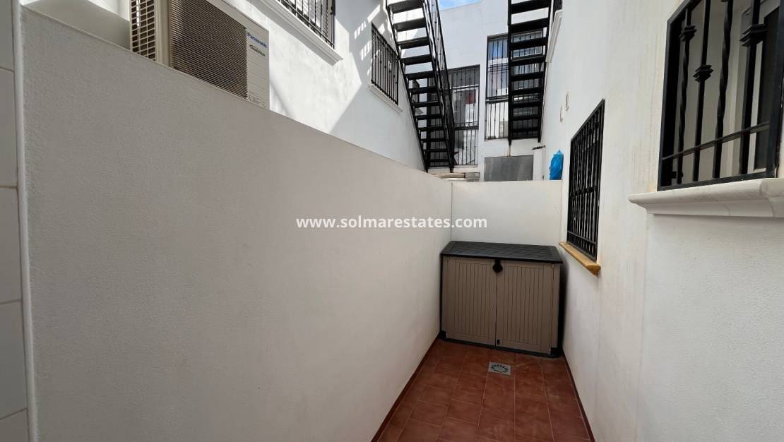 2 sypialnia Apartament na sprzedaż w Orihuela Costa z basenem - 169 995 € (Ref: 9624051)