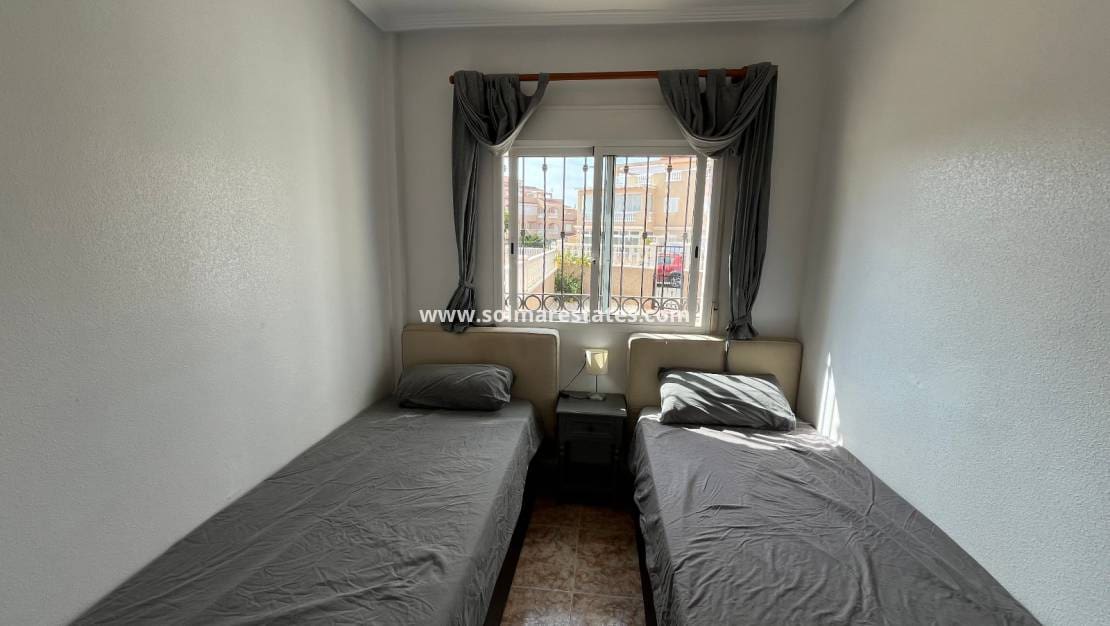 2 sypialnia Apartament na sprzedaż w Orihuela Costa z basenem - 169 995 € (Ref: 9624051)