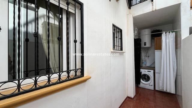 2 slaapkamer Appartement te koop in Punta Prima, Orihuela met zwembad - € 169.995 (Ref: 9624051)