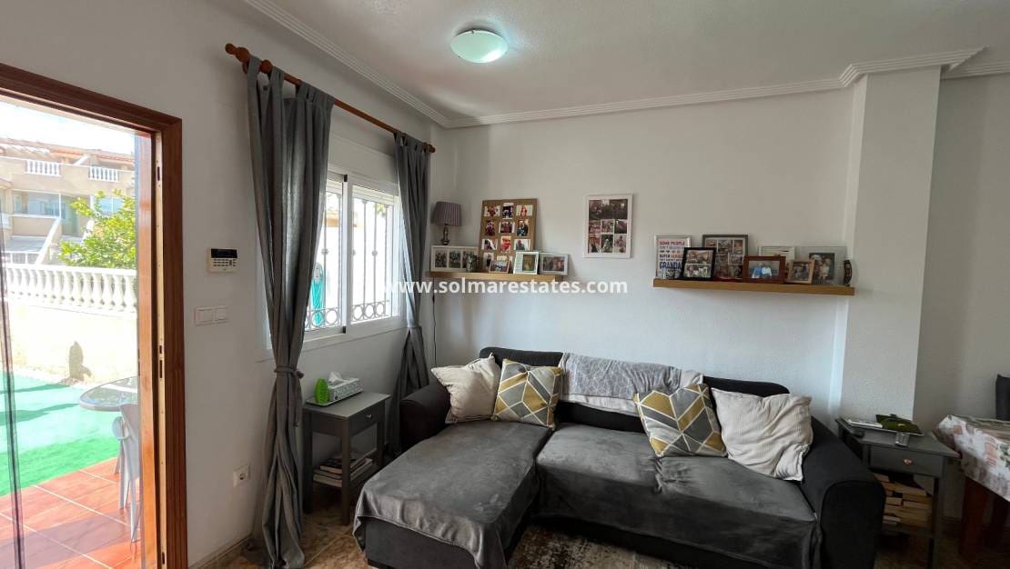 2 sypialnia Apartament na sprzedaż w Orihuela Costa z basenem - 169 995 € (Ref: 9624051)