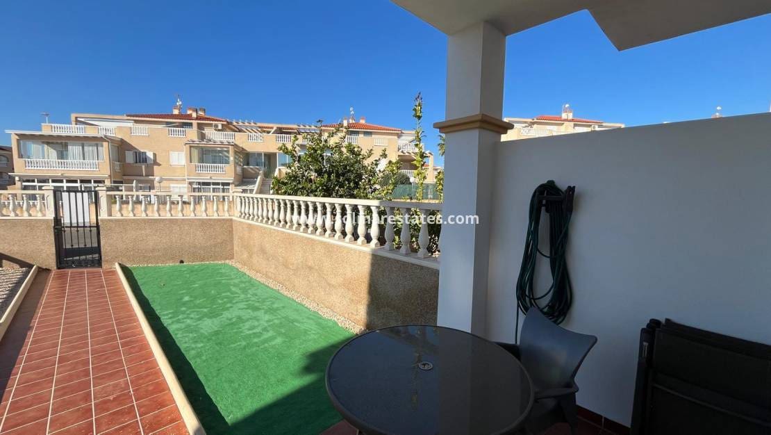 2 sypialnia Apartament na sprzedaż w Orihuela Costa z basenem - 169 995 € (Ref: 9624051)