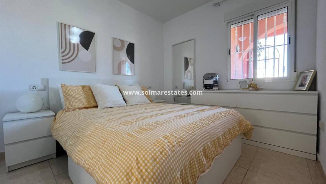 2 slaapkamer Appartement te koop in Villamartin met zwembad - € 165.000 (Ref: 9626313)