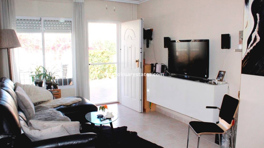 3 makuuhuone Paritalo myytävänä paikassa Villamartin mukana uima-altaan - 239 000 € (Ref: 9626884)