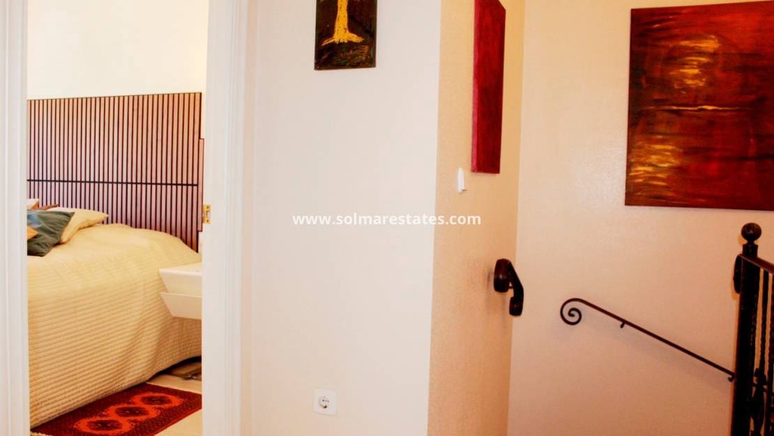 3 makuuhuone Paritalo myytävänä paikassa Villamartin mukana uima-altaan - 239 000 € (Ref: 9626884)