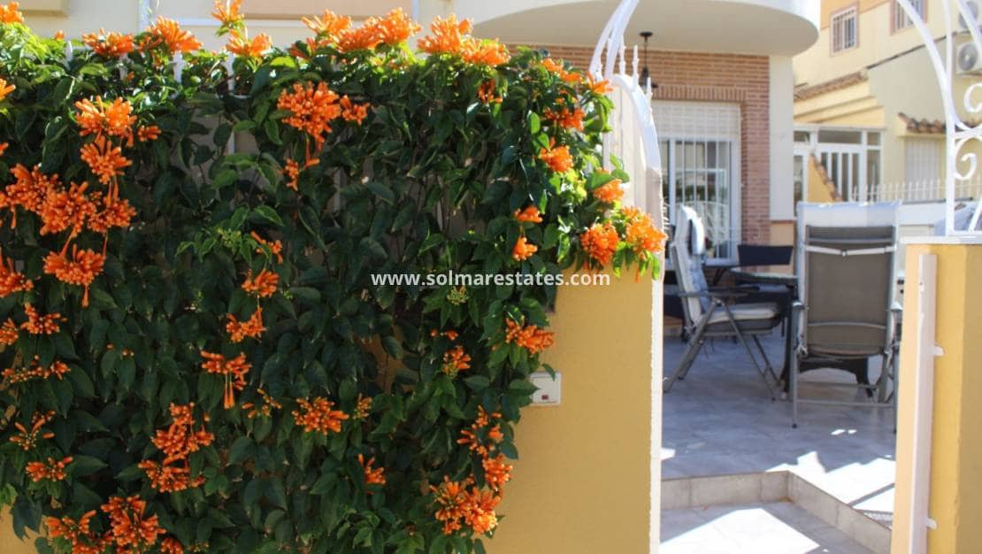 3 makuuhuone Paritalo myytävänä paikassa Villamartin mukana uima-altaan - 239 000 € (Ref: 9626884)