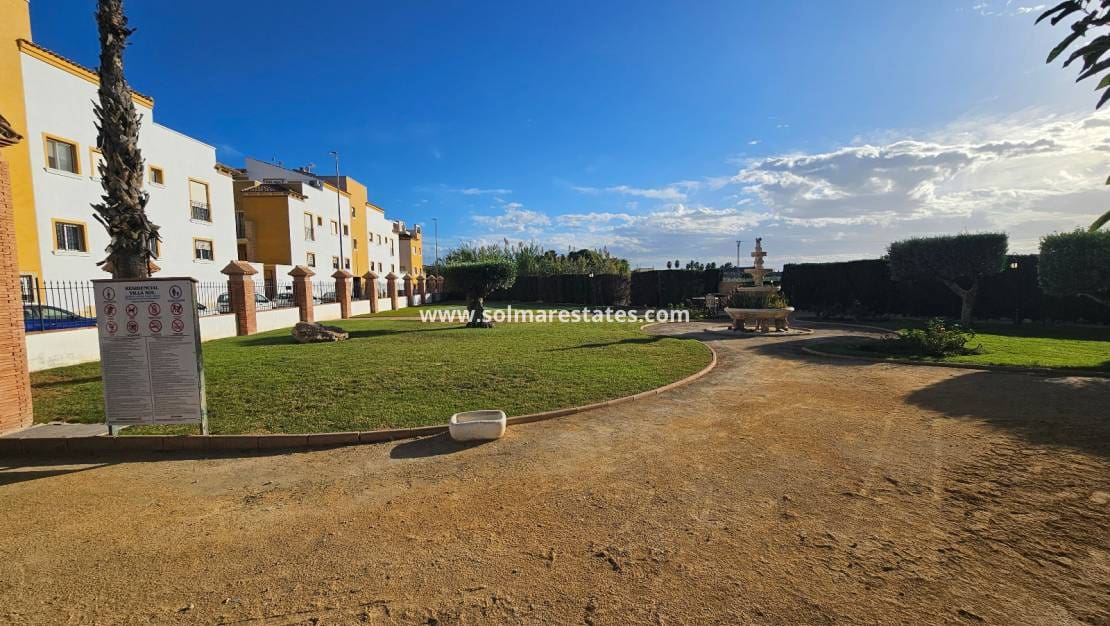 2 chambre Maison de Ville à vendre à Catral avec piscine - 159 995 € (Ref: 9635035)