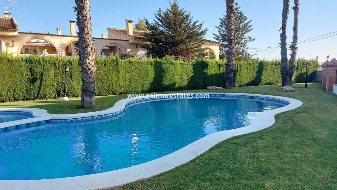 2 chambre Maison de Ville à vendre à Catral avec piscine - 159 995 € (Ref: 9635035)