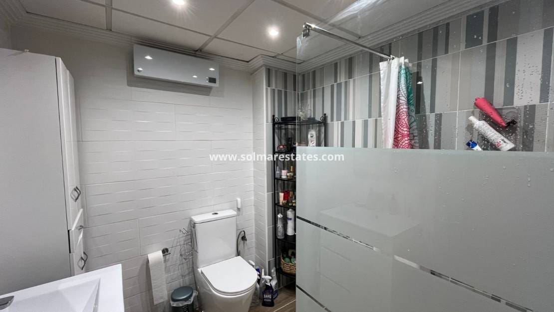 2 bedroom Townhouse for sale in Catral with pool - € 159,995 (Ref: 9635035)