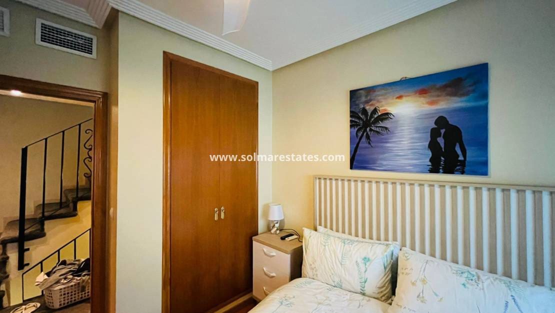 2 bedroom Townhouse for sale in Catral with pool - € 159,995 (Ref: 9635035)