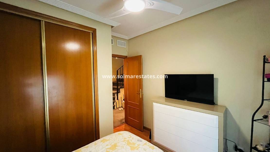 2 bedroom Townhouse for sale in Catral with pool - € 159,995 (Ref: 9635035)