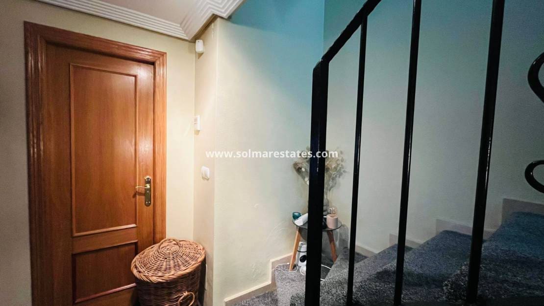 2 bedroom Townhouse for sale in Catral with pool - € 159,995 (Ref: 9635035)