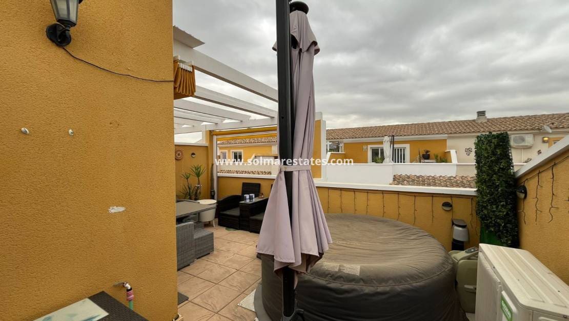 2 bedroom Townhouse for sale in Catral with pool - € 159,995 (Ref: 9635035)
