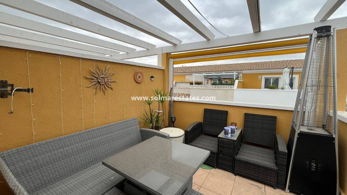 2 bedroom Townhouse for sale in Catral with pool - € 159,995 (Ref: 9635035)