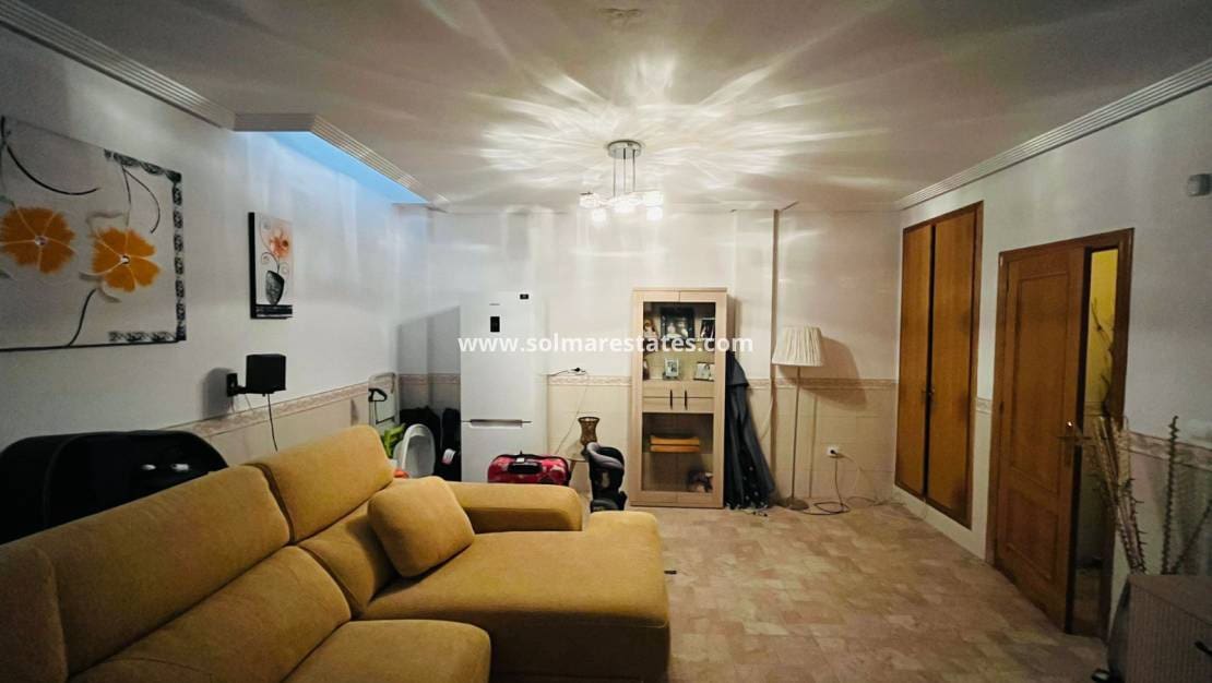 2 bedroom Townhouse for sale in Catral with pool - € 159,995 (Ref: 9635035)