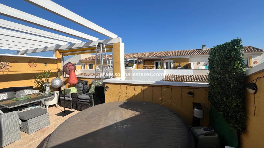 2 bedroom Townhouse for sale in Catral with pool - € 159,995 (Ref: 9635035)