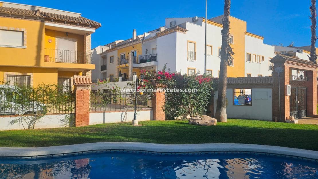 2 bedroom Townhouse for sale in Catral with pool - € 159,995 (Ref: 9635035)