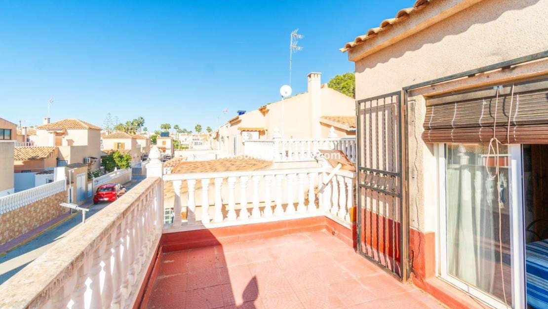 Casa de 2 habitaciones en Los Balcones en venta con piscina - 159.900 € (Ref: 9641009)