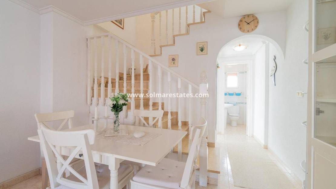 2 sypialnia Dom blizniak na sprzedaż w Playa Flamenca z basenem - 195 000 € (Ref: 9641010)