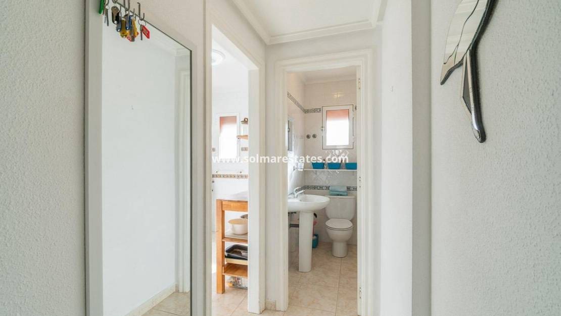 2 sypialnia Dom blizniak na sprzedaż w Playa Flamenca z basenem - 195 000 € (Ref: 9641010)