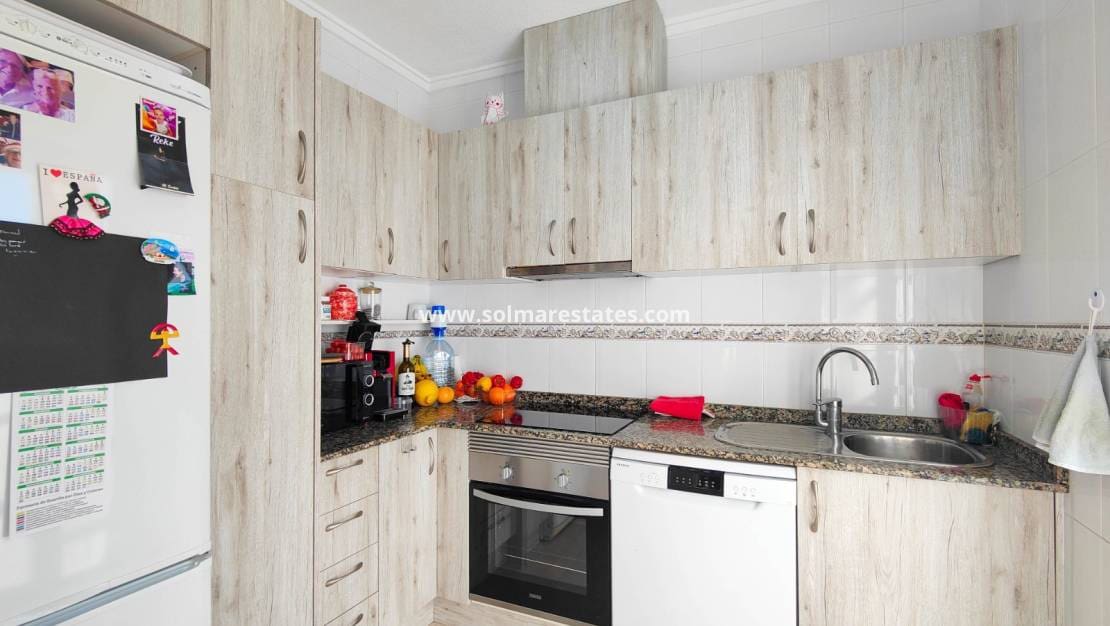 2 chambre Villa/Maison Semi-Mitoyenne à vendre à Ciudad Quesada avec piscine - 249 000 € (Ref: 9641012)