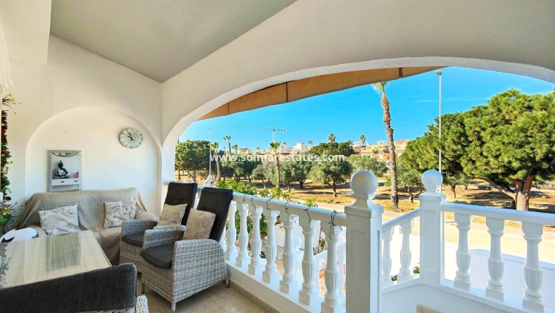 2 chambre Villa/Maison Semi-Mitoyenne à vendre à Ciudad Quesada avec piscine - 249 000 € (Ref: 9641012)