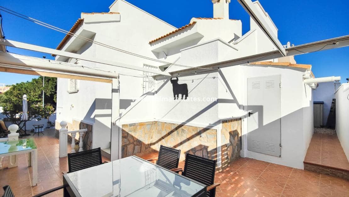 2 chambre Villa/Maison Semi-Mitoyenne à vendre à Ciudad Quesada avec piscine - 249 000 € (Ref: 9641012)