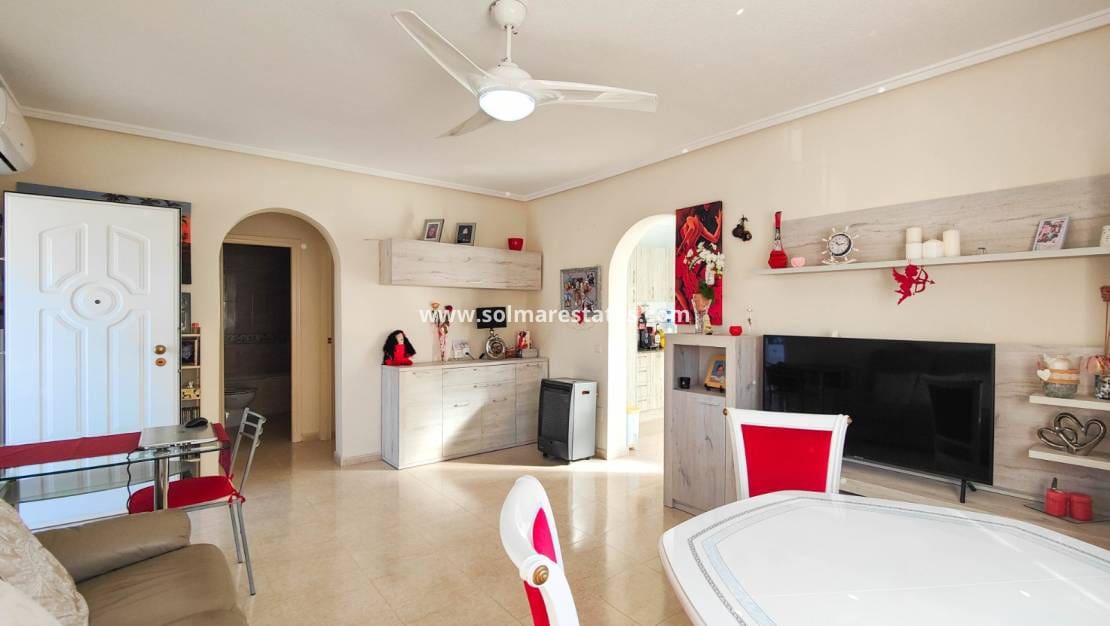 2 chambre Villa/Maison Semi-Mitoyenne à vendre à Ciudad Quesada avec piscine - 249 000 € (Ref: 9641012)