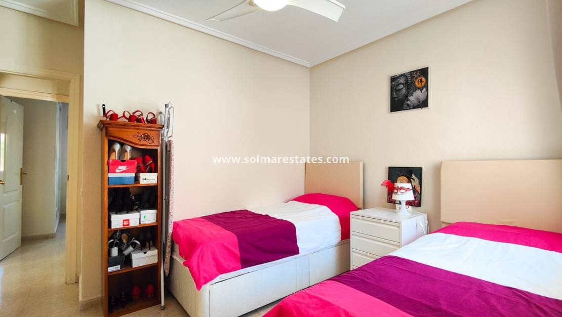 2 chambre Villa/Maison Semi-Mitoyenne à vendre à Ciudad Quesada avec piscine - 249 000 € (Ref: 9641012)