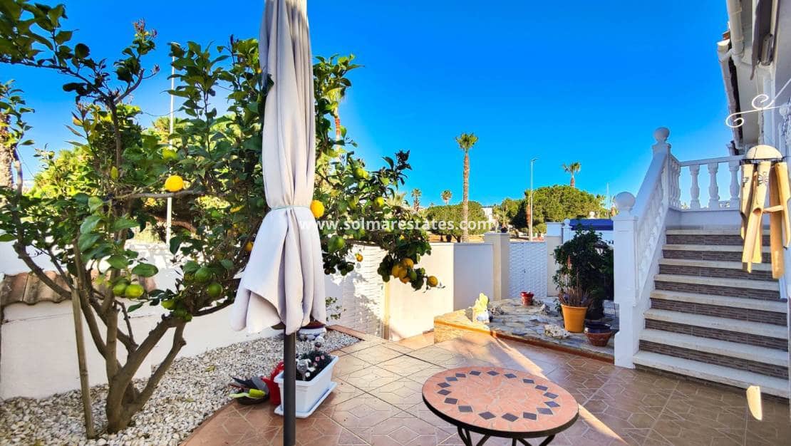 2 chambre Villa/Maison Semi-Mitoyenne à vendre à Ciudad Quesada avec piscine - 249 000 € (Ref: 9641012)