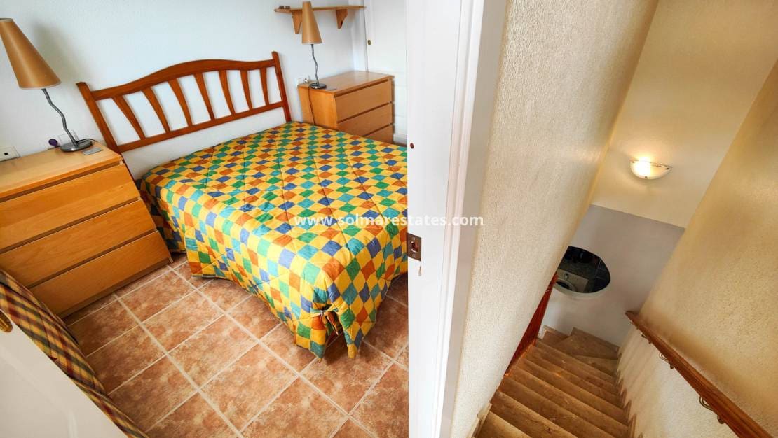 3 soveværelse Byhus til salg i Orihuela Costa med swimmingpool - € 235.000 (Ref: 9641013)