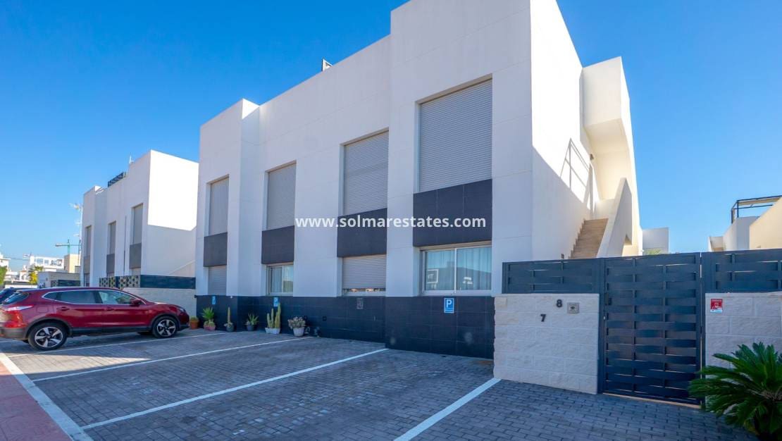 2 chambre Appartement à vendre à Ciudad Quesada avec piscine - 259 000 € (Ref: 9642428)