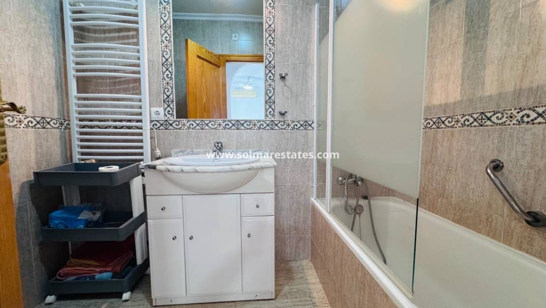 3 chambre Bungalow à vendre à Daya Nueva avec piscine - 159 950 € (Ref: 9645963)