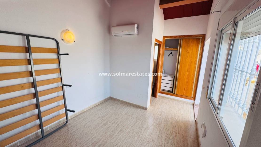 3 chambre Bungalow à vendre à Daya Nueva avec piscine - 159 950 € (Ref: 9645963)