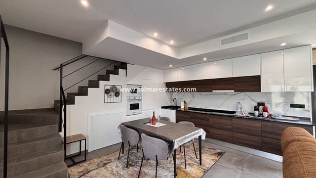 2 chambre Villa/Maison à vendre à Villamartin, Orihuela avec piscine - 434 950 € (Ref: 9649829)