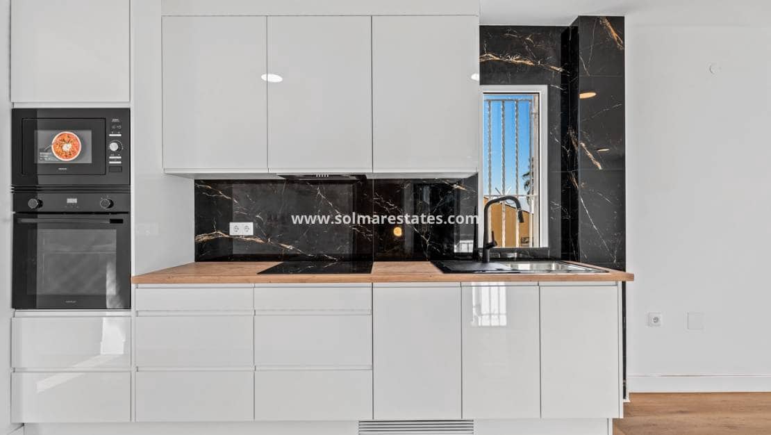 3 bedroom Semi-detached Villa for sale in Benimar with pool - € 269,000 (Ref: 9650326)