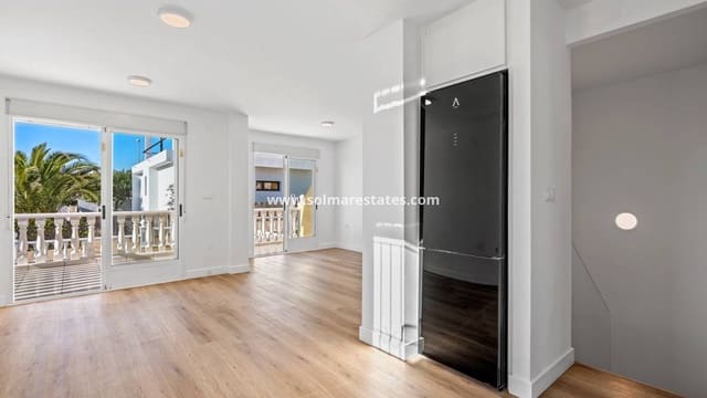 3 makuuhuone Paritalo myytävänä paikassa Benimar, Benijófar mukana uima-altaan - 269 000 € (Ref: 9650326)