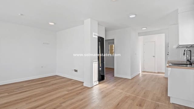 3 makuuhuone Paritalo myytävänä paikassa Benimar, Benijófar mukana uima-altaan - 269 000 € (Ref: 9650326)