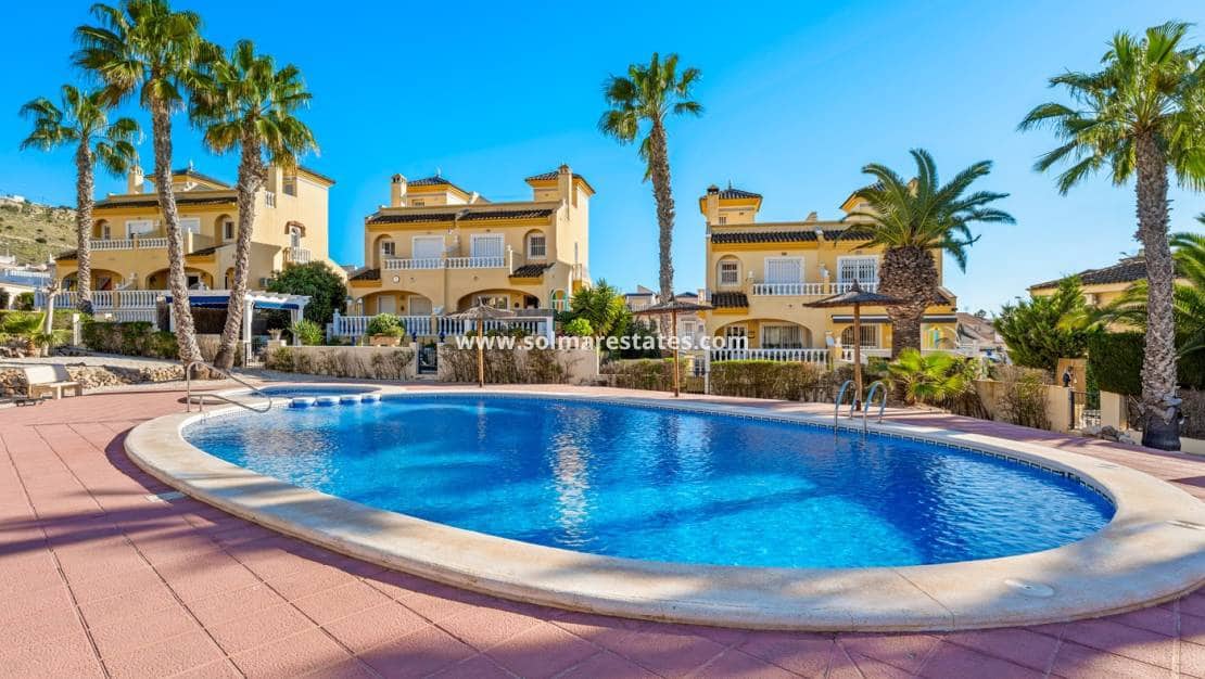 3 bedroom Semi-detached Villa for sale in Benimar with pool - € 269,000 (Ref: 9650326)