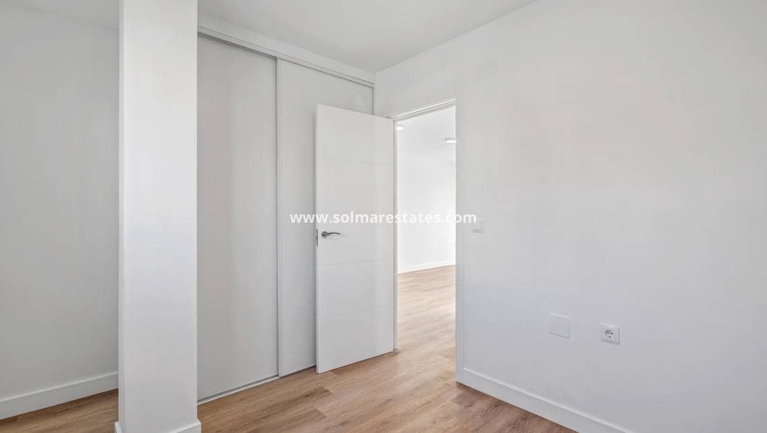 3 bedroom Semi-detached Villa for sale in Benimar with pool - € 269,000 (Ref: 9650326)