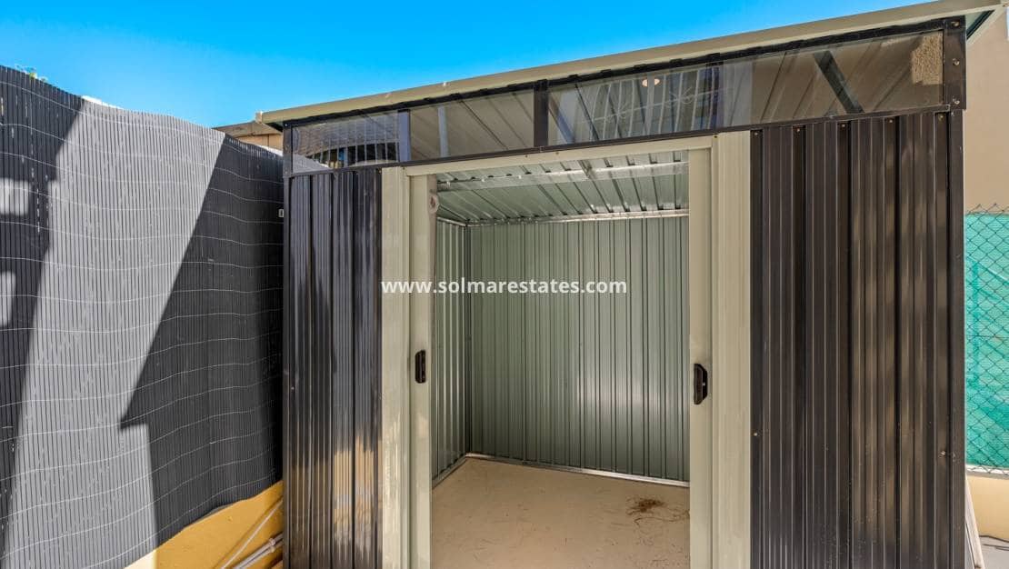 3 bedroom Semi-detached Villa for sale in Benimar with pool - € 269,000 (Ref: 9650326)