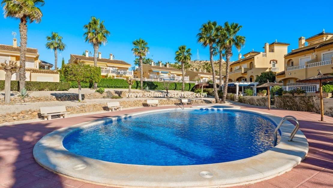 3 bedroom Semi-detached Villa for sale in Benimar with pool - € 269,000 (Ref: 9650326)