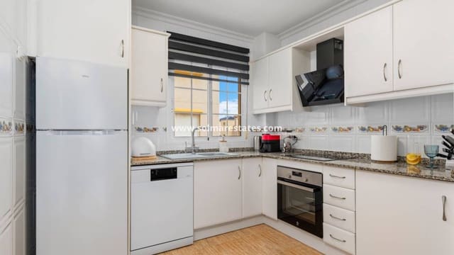 Apartamento de 2 habitaciones en Cabo Roig, Orihuela en venta con piscina - 179.000 € (Ref: 9650435)